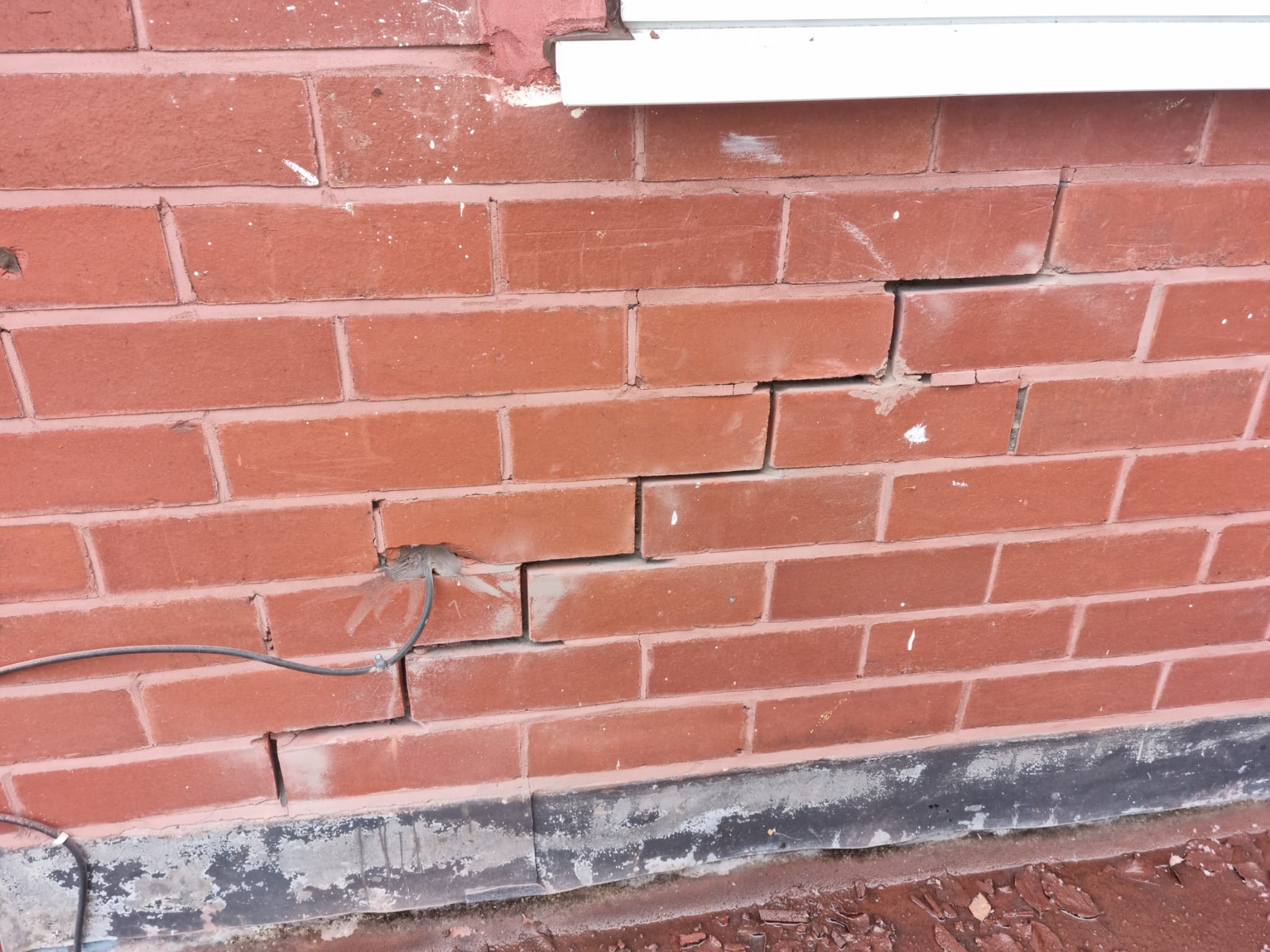 Step-Cracking Failing Wall Ties